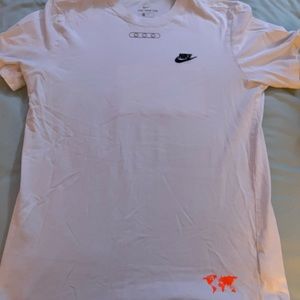 Nike T-shirt medium